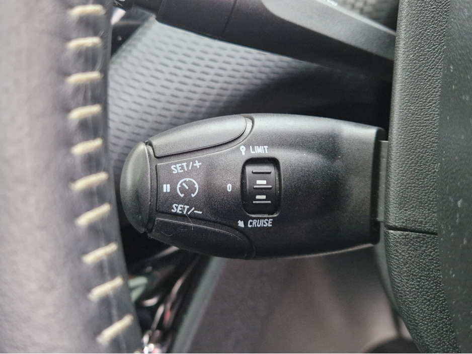 2017 Peugeot 208 ALLURE 1.2 PETROL 5DR AUTOMATIC €10,950