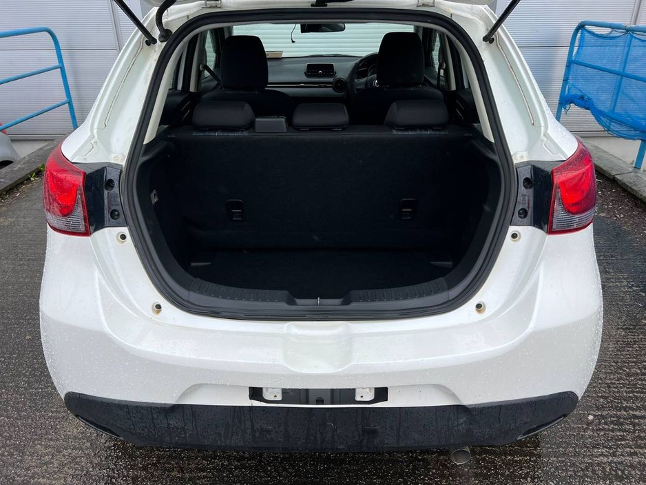 2016 Mazda Demio - image 13