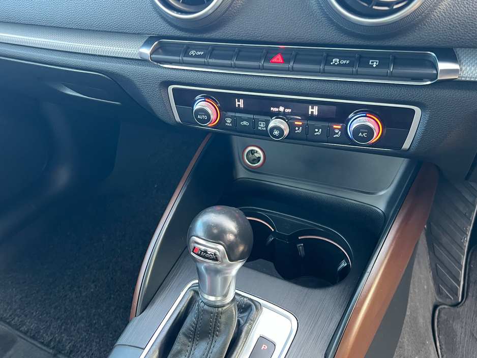 2015 Audi A3 1.4 TFSI S TRONIC €15,450