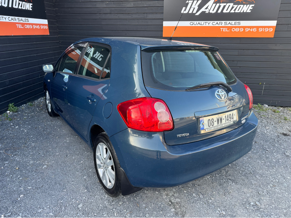 2008 Toyota Auris - image 4
