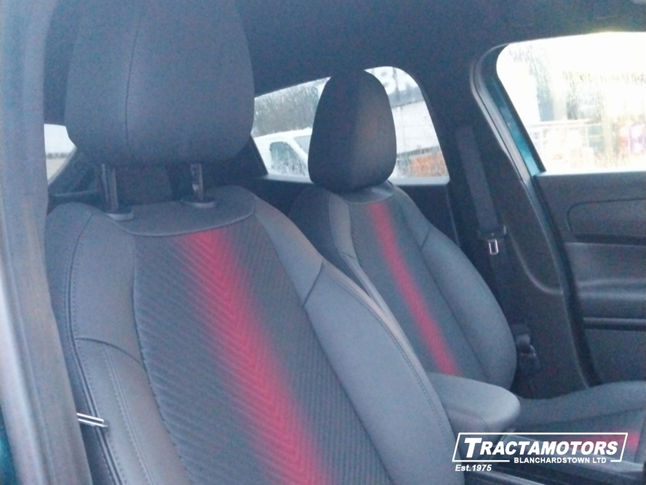 2025 Alfa Romeo Junior IBRIDA 1.2 136BHP MHEV 5 €35,999