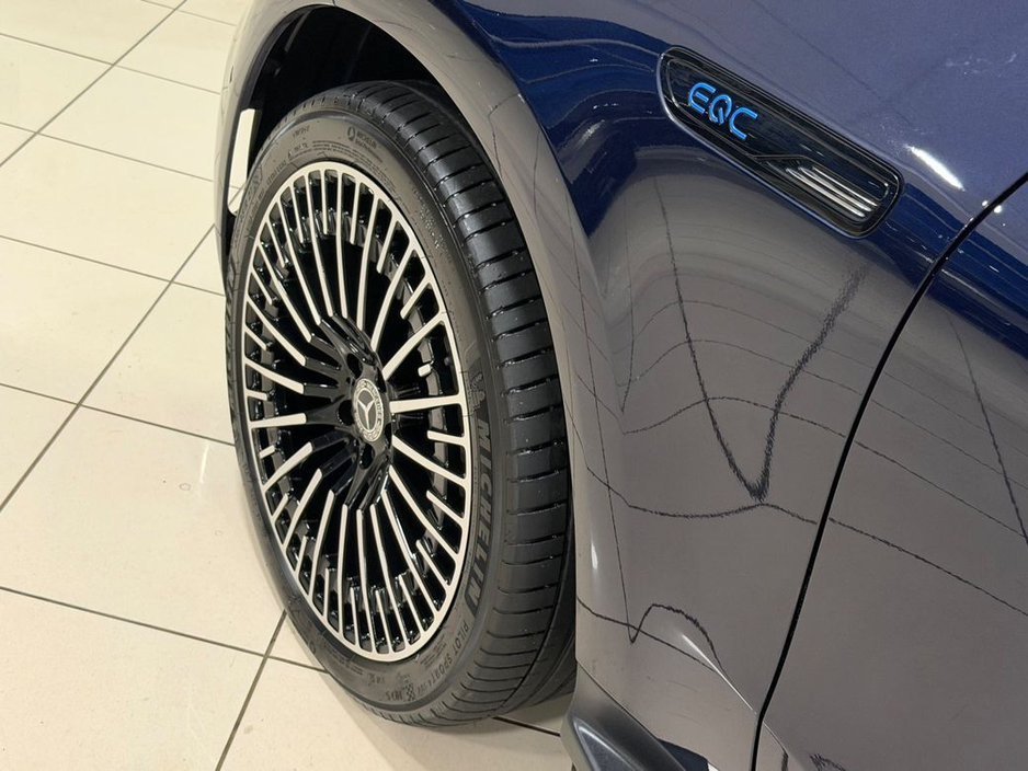 2023 Mercedes-Benz EQC - image 11