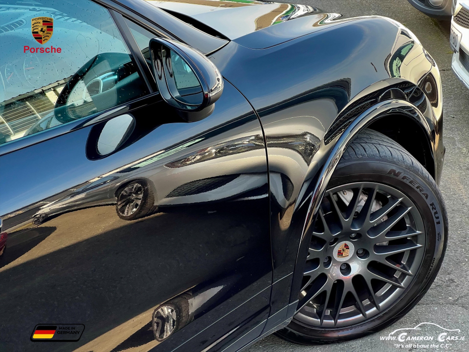 2017 Porsche Cayenne - image 32