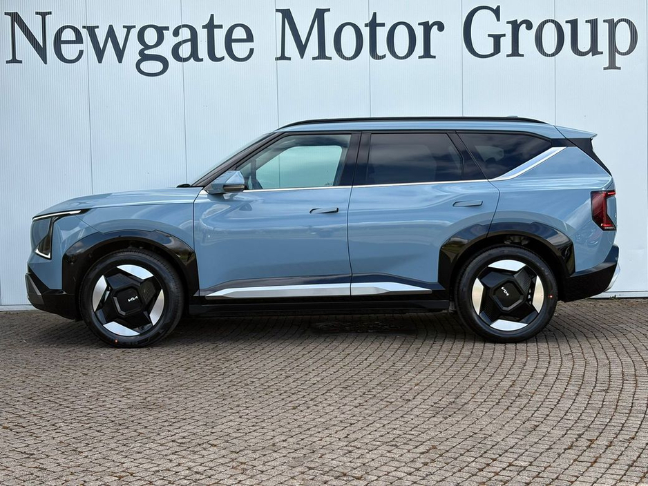 2026 Kia EV5 - image 8