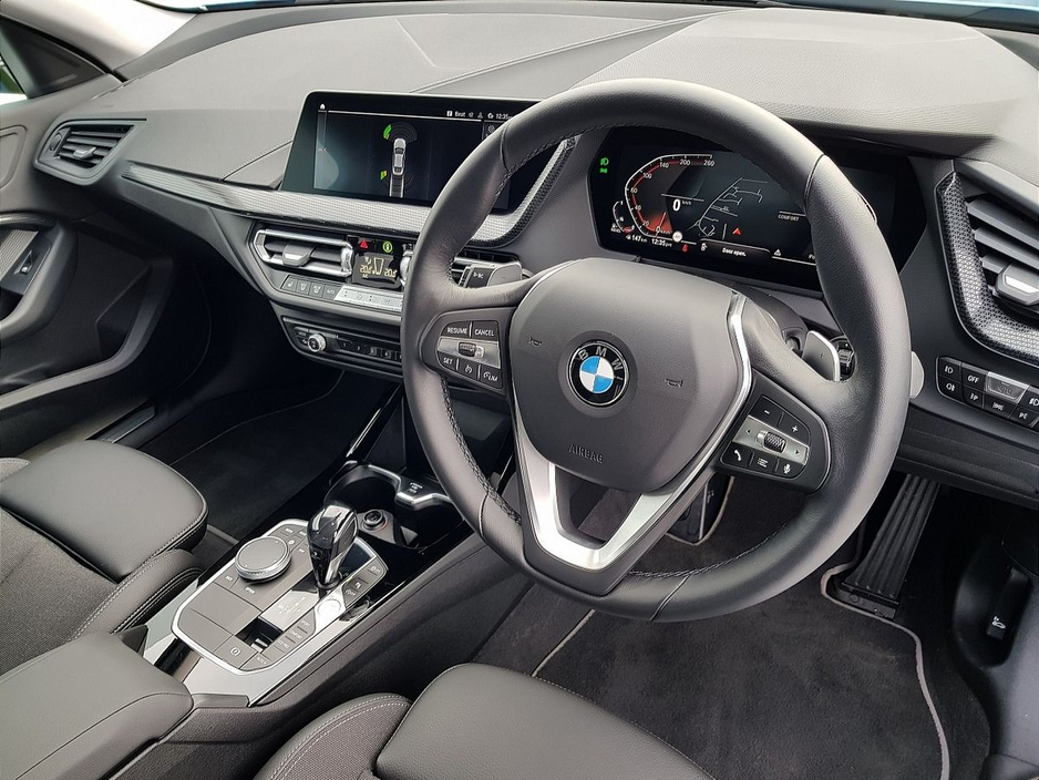2023 BMW 2 Series - image 6