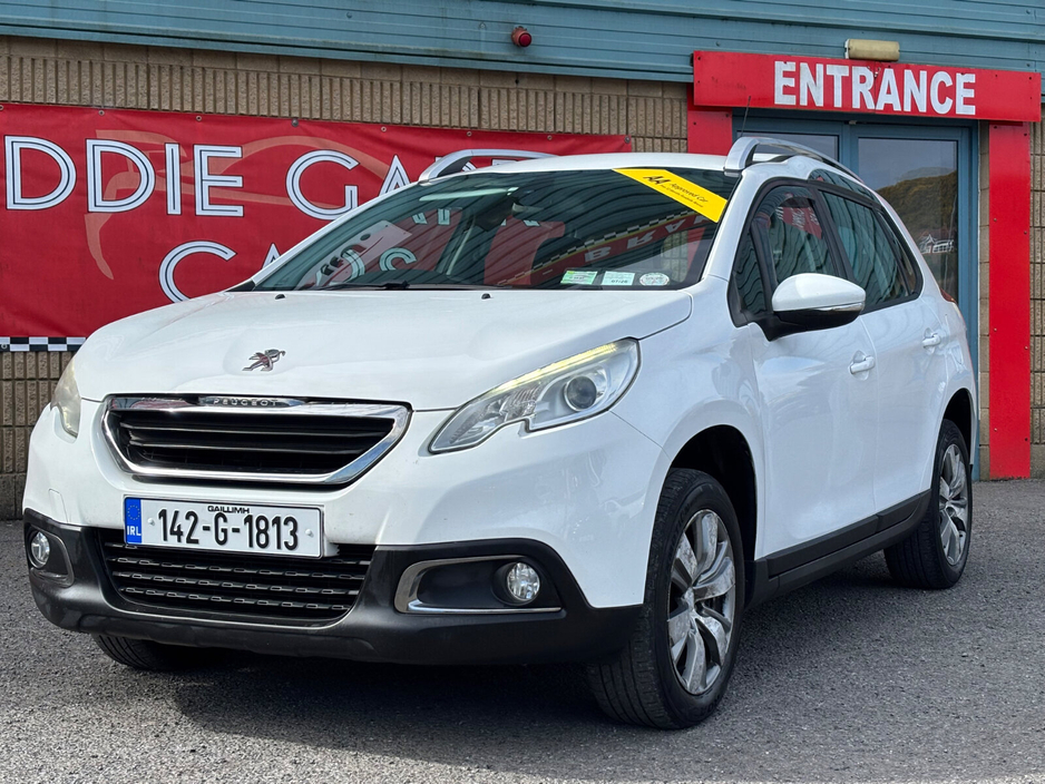 2014 Peugeot 2008 - image 2