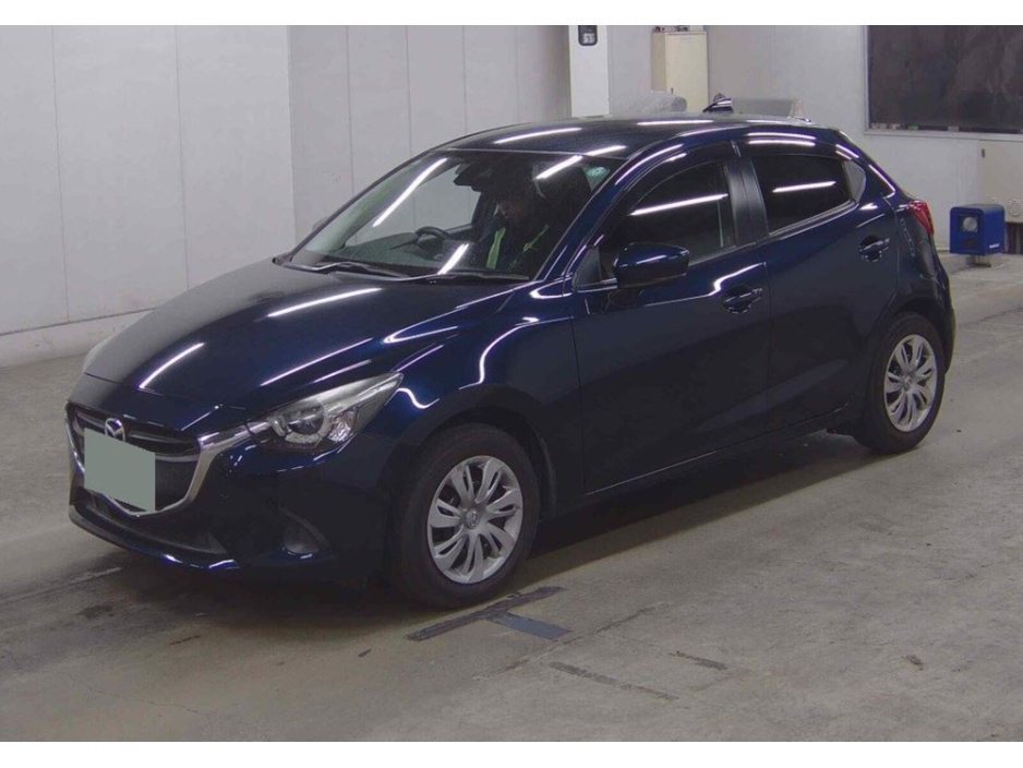 2017 Mazda Demio - image 6