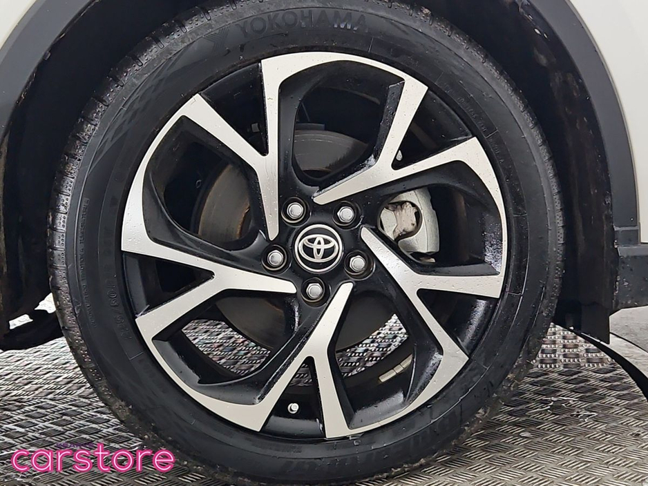 2020 Toyota C-HR 1.8 HYBRID Auto €22,880