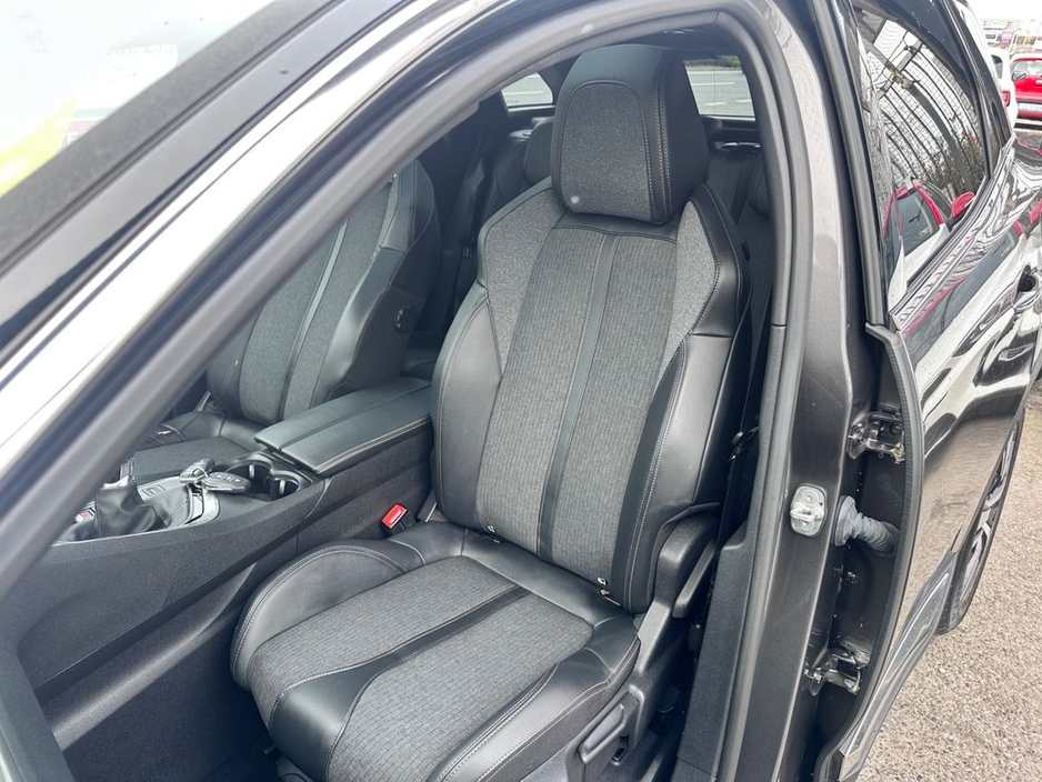 2019 Peugeot 3008 - image 20