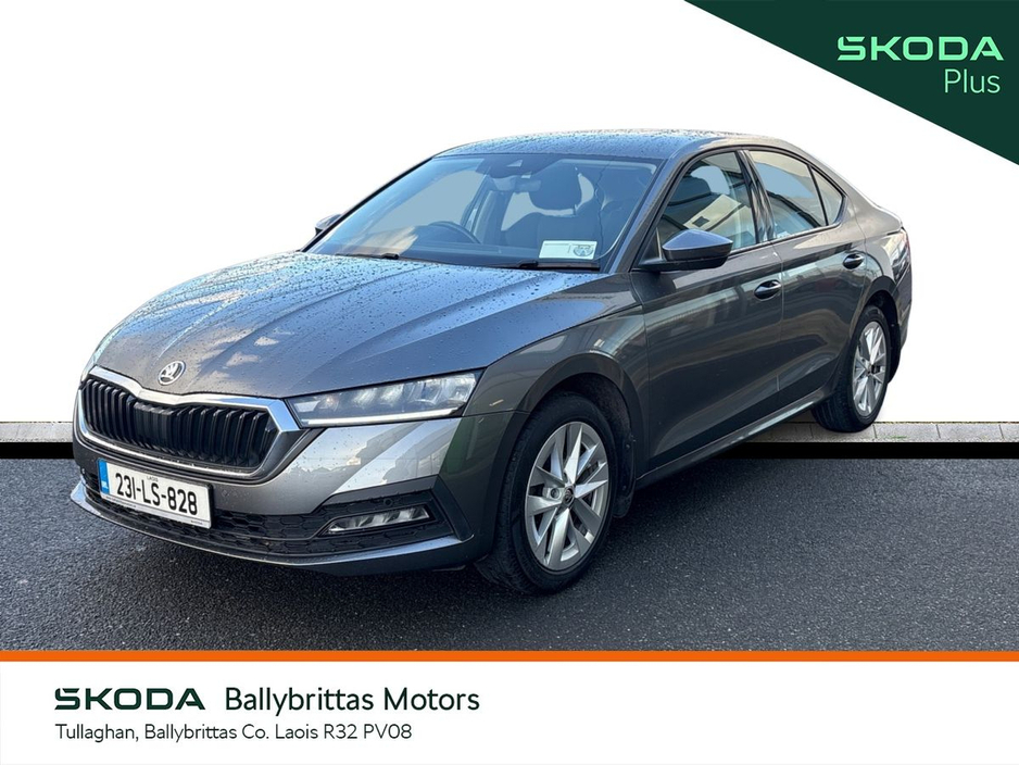 2023 Skoda Octavia - image 10