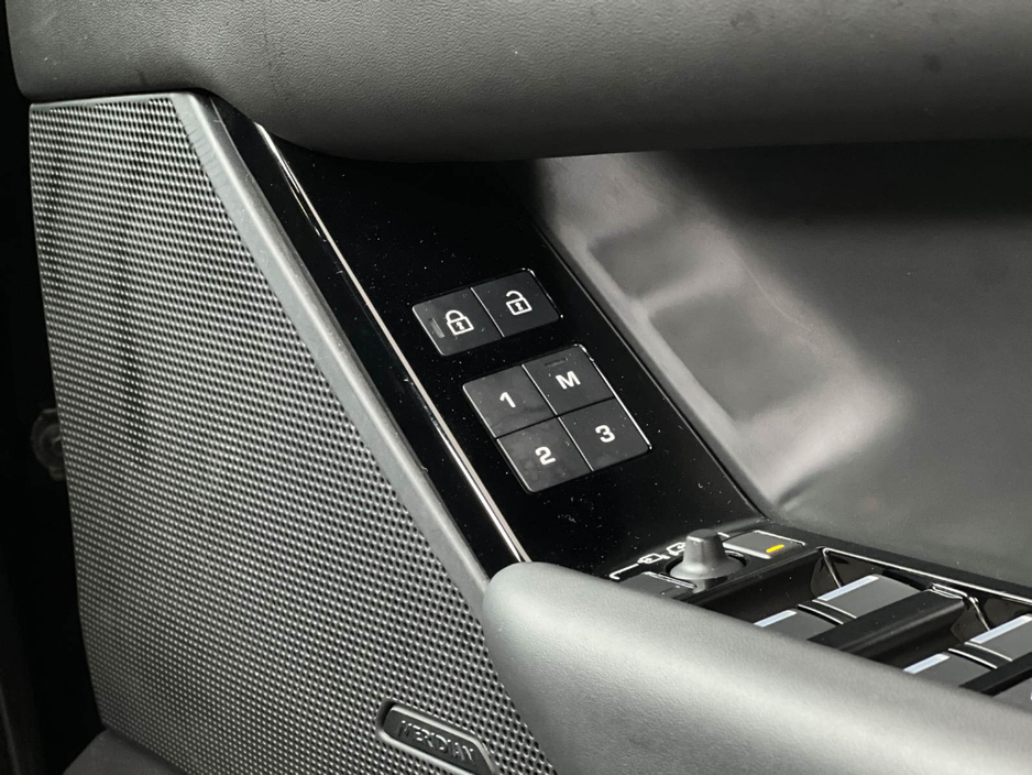 2024 Land Rover Range Rover Velar HSE P400e *PAN ROOF* €65,990