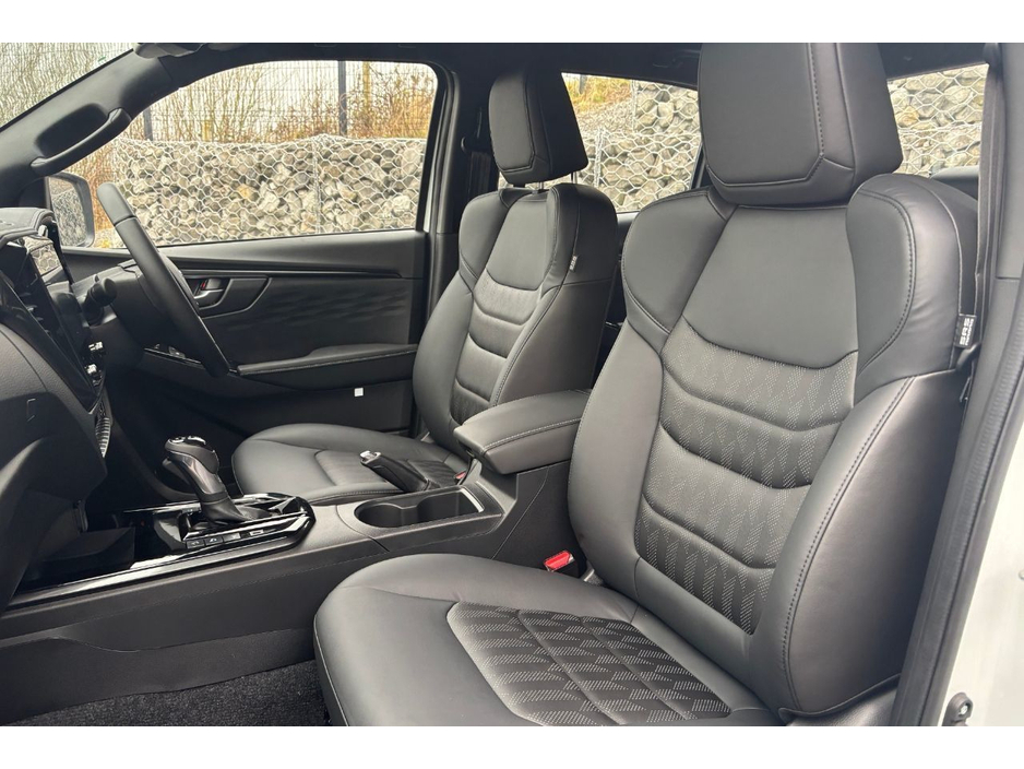 2025 Isuzu D-MAX V-CROSS DCB €48,851