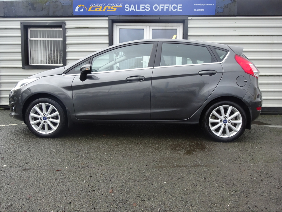2016 Ford Fiesta TITANIUM 1.25 PETROL 60PS 5 DOOR LOW MILEAGE KEY 104 €9,950