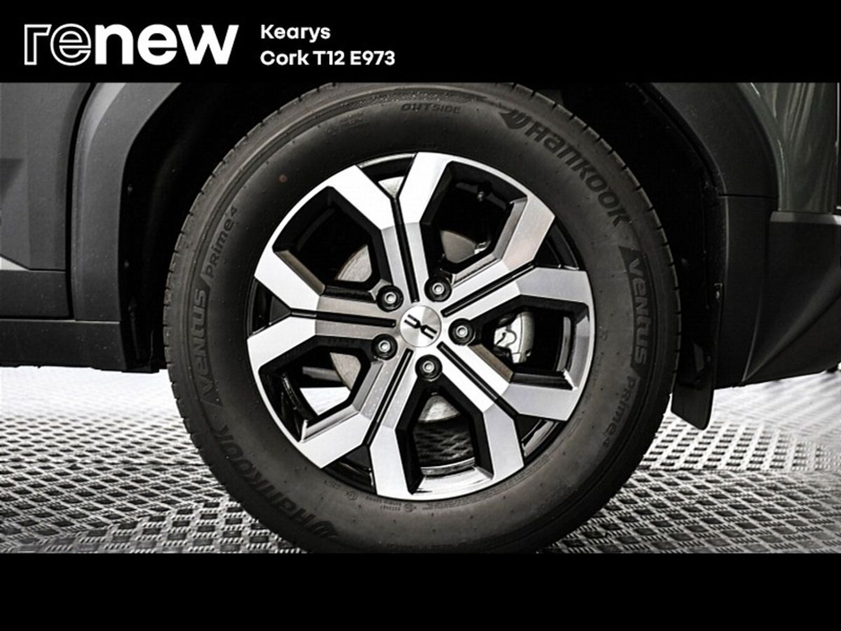 2025 Dacia Duster - image 9