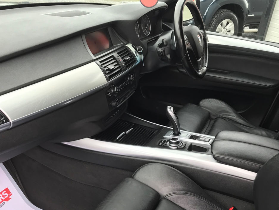 2013 BMW X5 - image 21