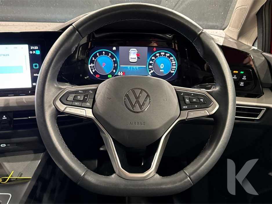 2023 Volkswagen Golf - image 18