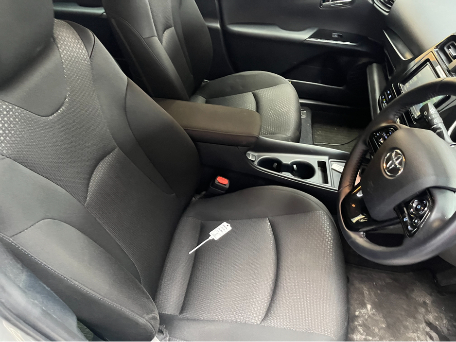 2022 Toyota Prius - image 10