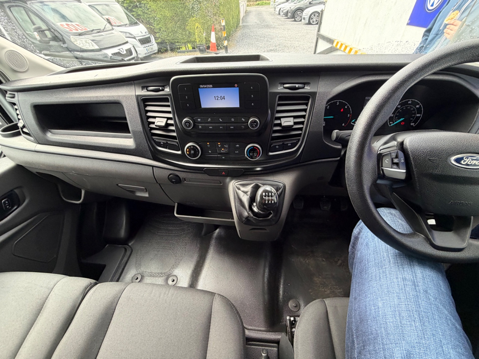 2022 Ford Transit - image 13