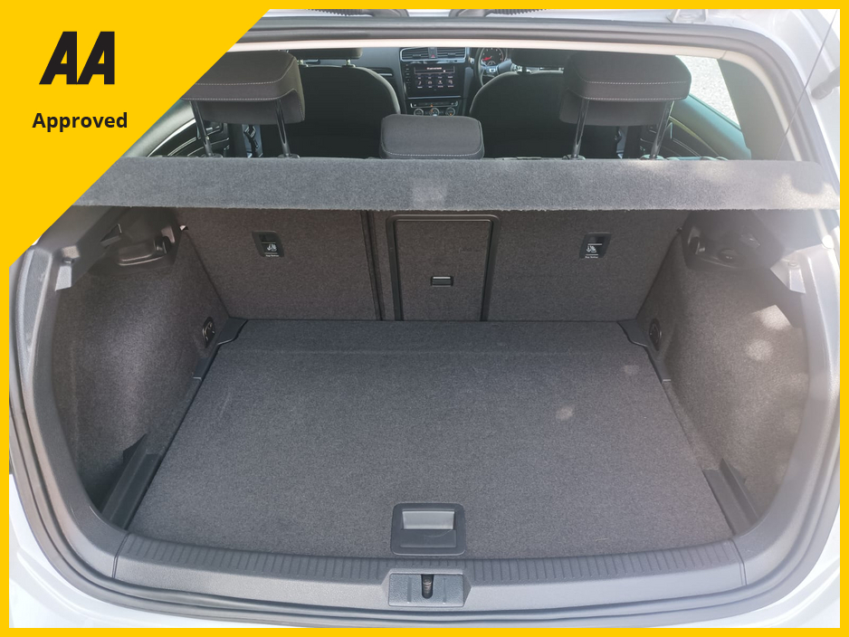 2018 Volkswagen Golf - image 12