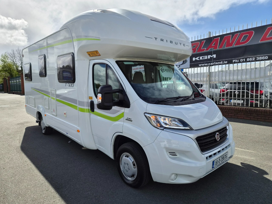 2015 Auto-Trail F-Line - image 2