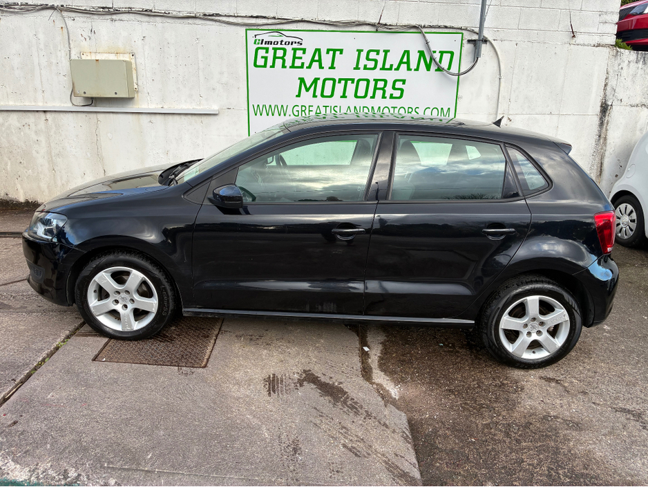 2013 Volkswagen Polo - image 3