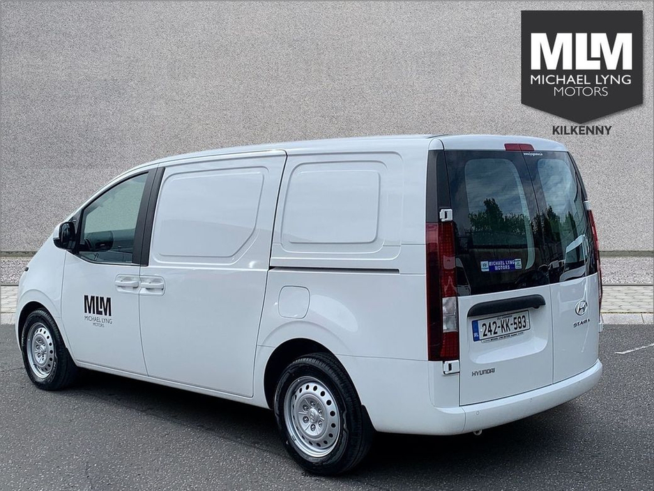 2024 Hyundai Staria 2.2 177ps Fwd, Price ex VAT €24,386