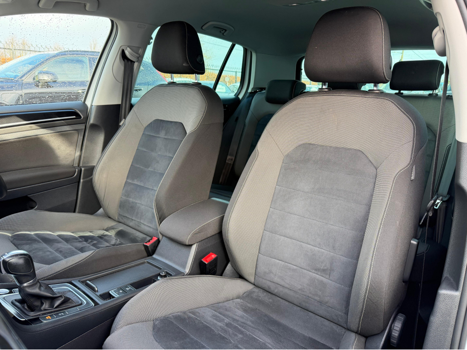 2016 Volkswagen Golf - image 16