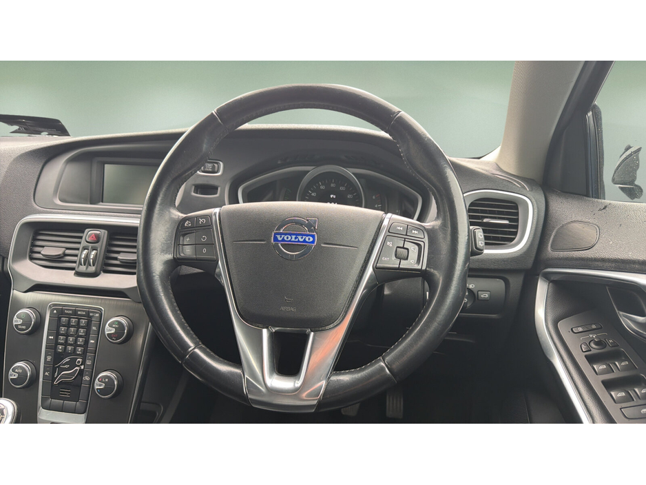 2014 Volvo V40 - image 22