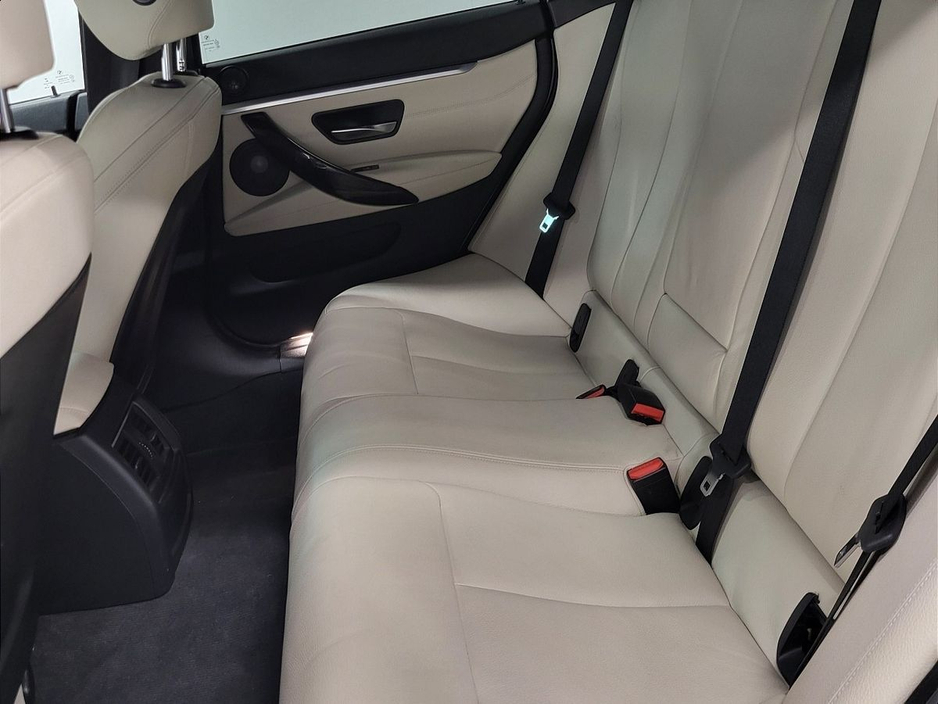 2016 BMW 4 Series 420d M Sport €23,975