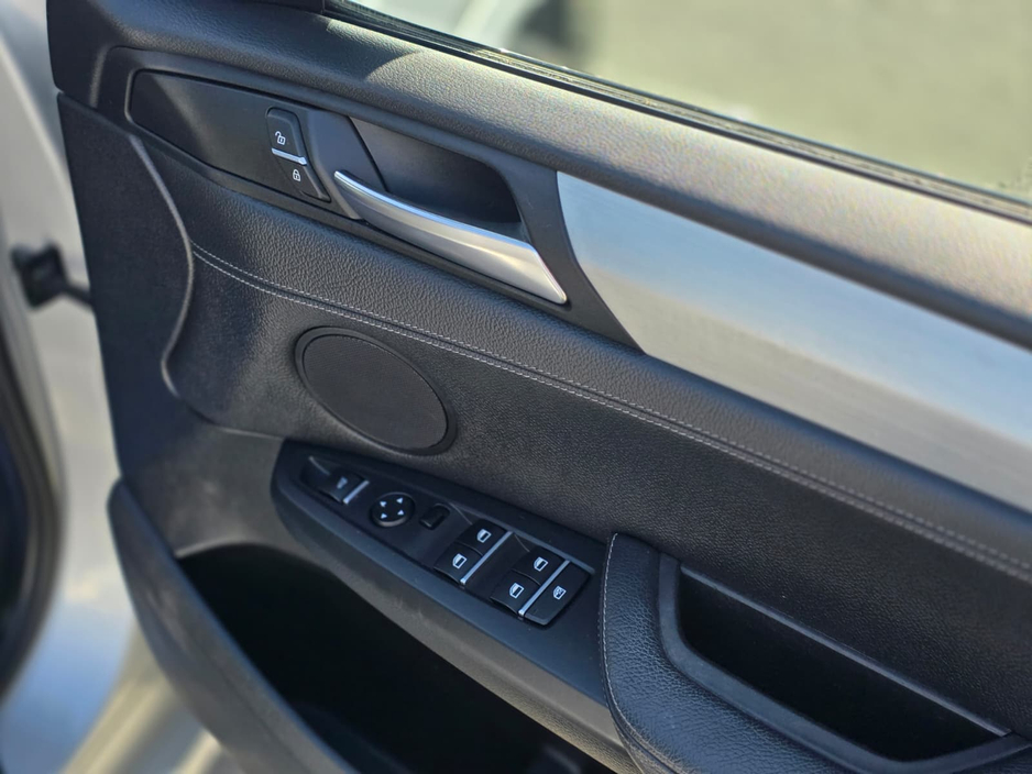 2016 BMW X4 - image 19