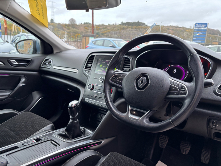 2016 Renault Megane - image 7