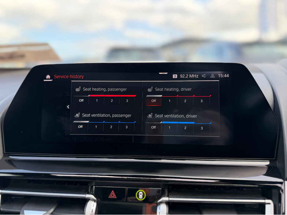 2020 BMW 8 Series - image 27