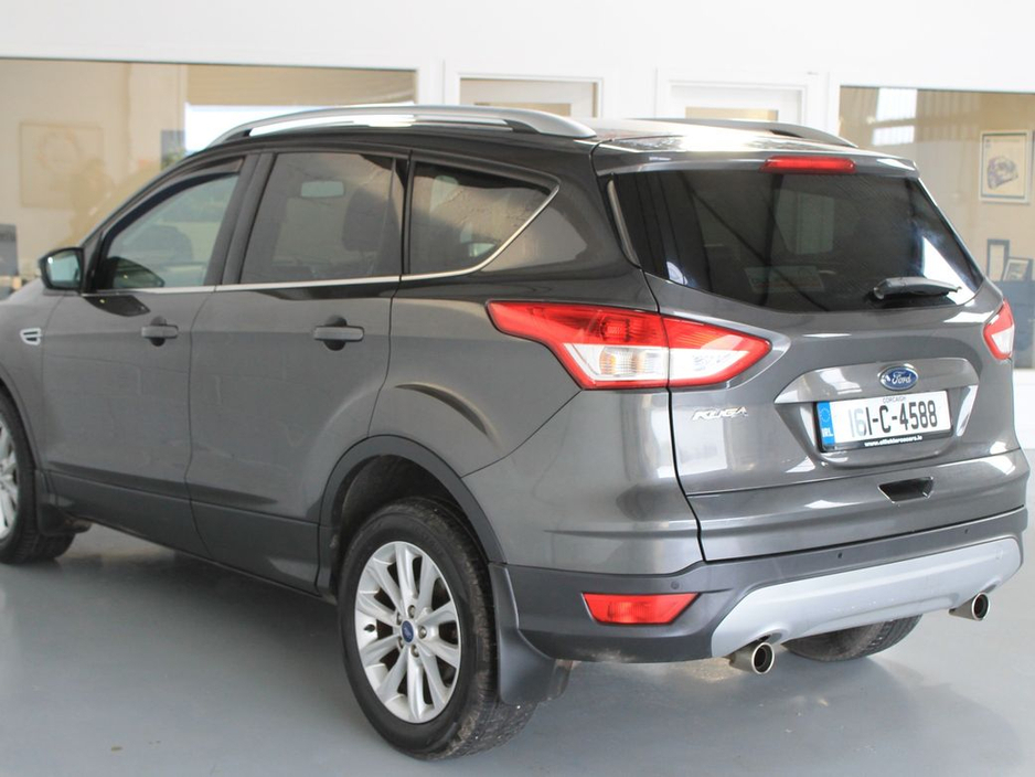 2016 Ford Kuga - image 8