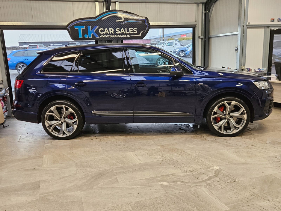 2018 Audi Q7 - image 2