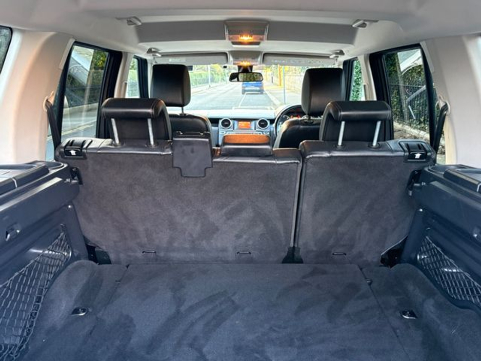 2013 Land Rover Discovery - image 27