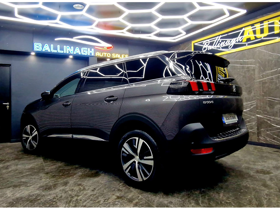 2023 Peugeot 5008 1.5 BlueHDi 130bhp Allure Auto €33,950