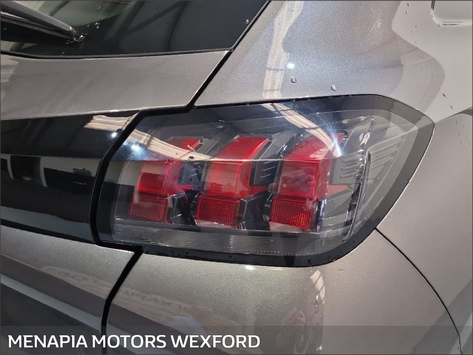 2022 Peugeot 208 - image 17