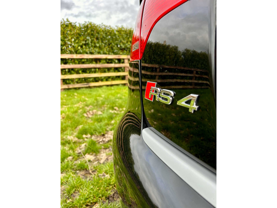 2007 Audi RS4 - image 16