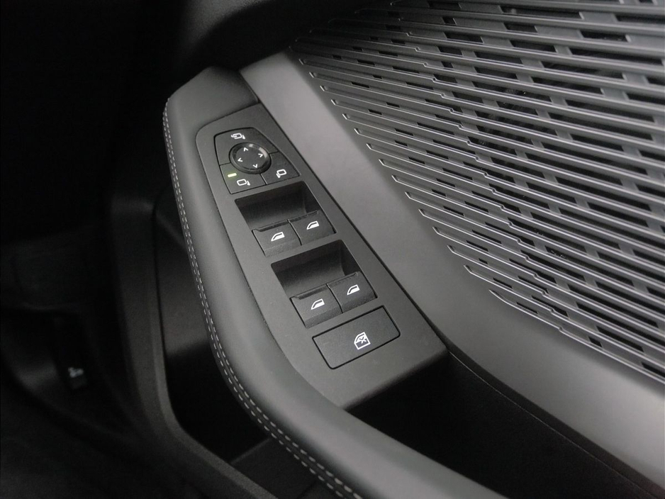 2025 BMW 2 Series - image 21