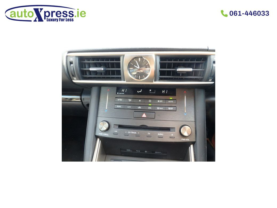 2019 Lexus IS 300 h Hybrid VERSION L, Reversing camera