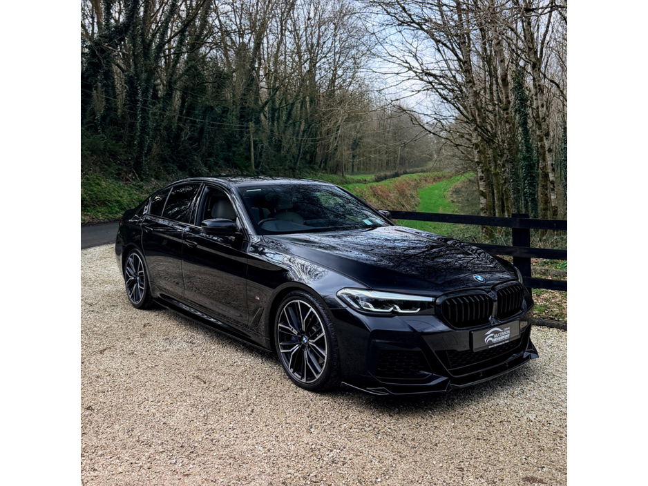 2021 BMW 5 Series - image 17