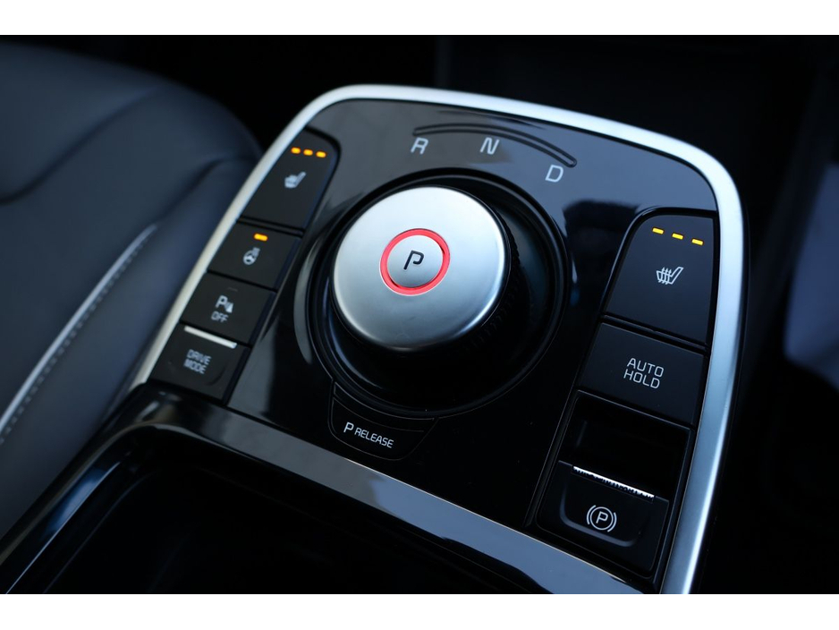 2019 Kia Niro - image 12