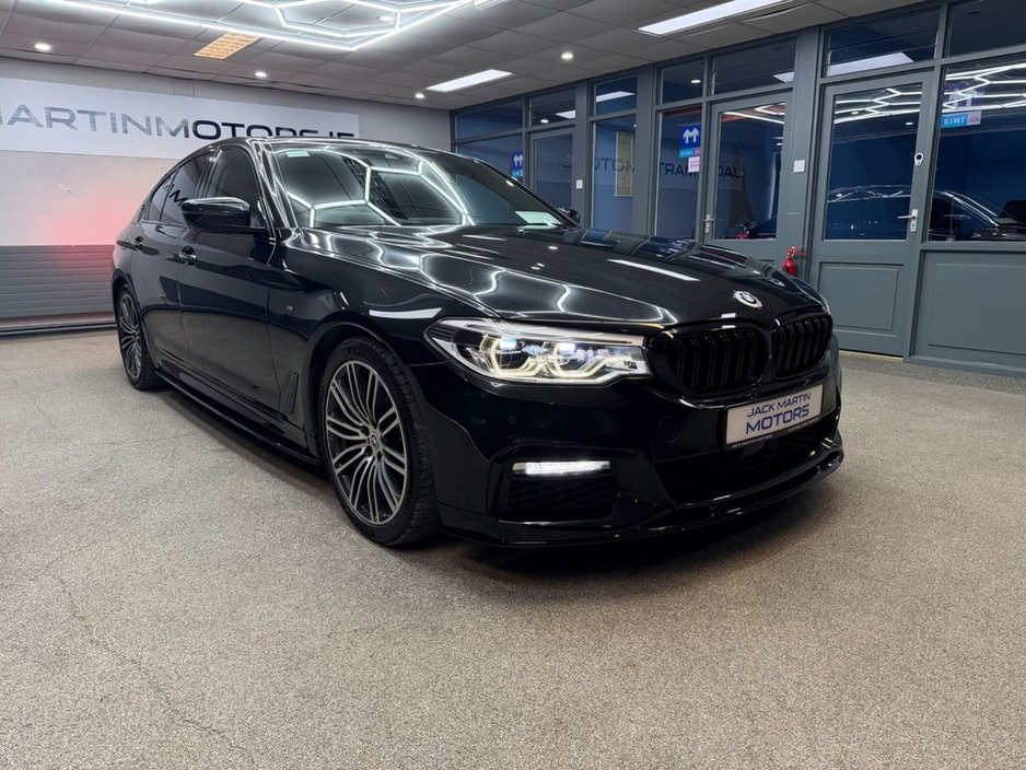 2017 BMW 5 Series - image 8