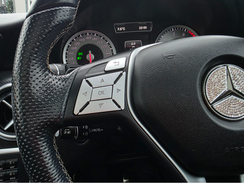 2015 Mercedes-Benz A Class A180  SUNFOOF PANO ROOF - HALF LEATHER HEATED SEATS - REV CAMERA - HI SPEC / SYSTEM LOW ROAD TAX BAND / SIMI DEALER €16,450