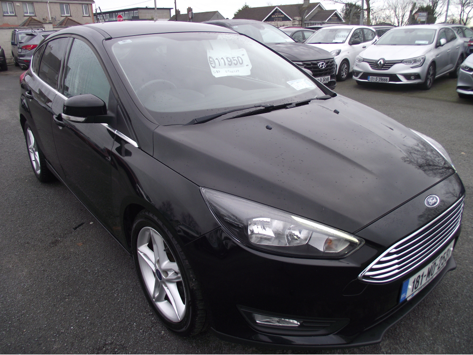 2018 Ford Focus - image 2