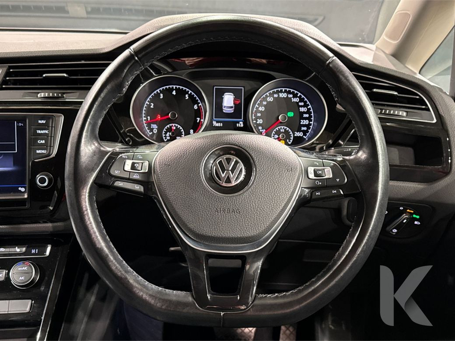 2017 Volkswagen Touran - image 19