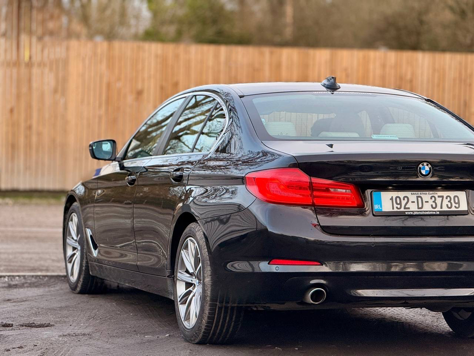 2019 BMW 5 Series - image 13