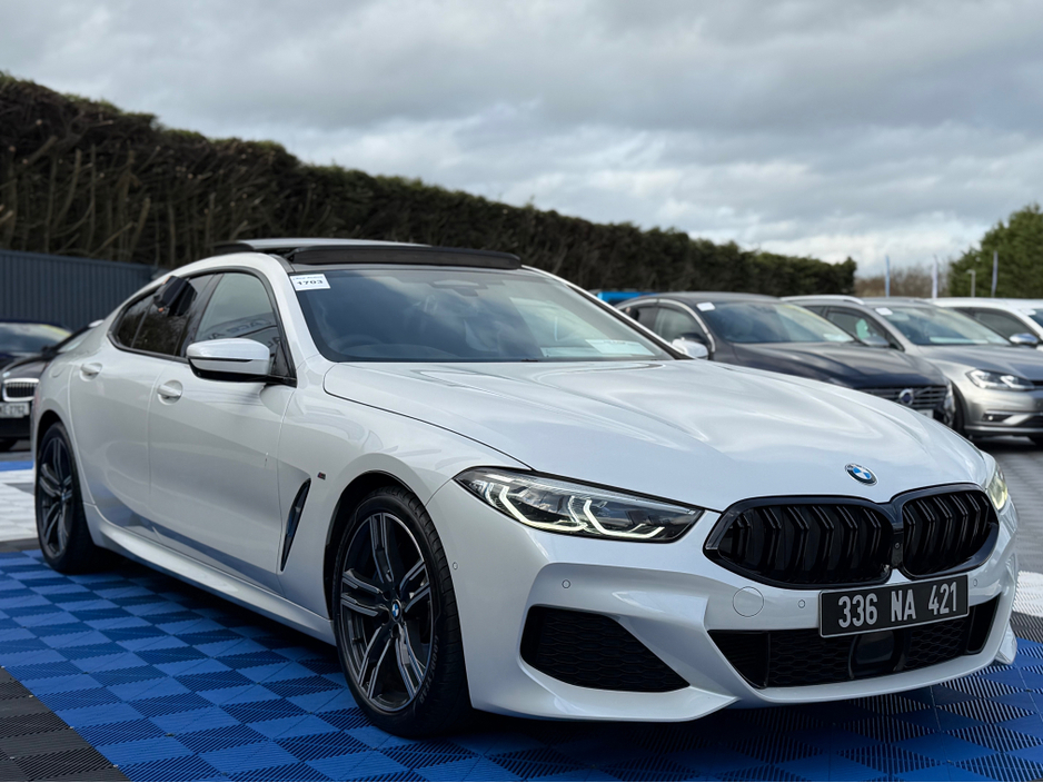 2020 BMW 8 Series - image 8