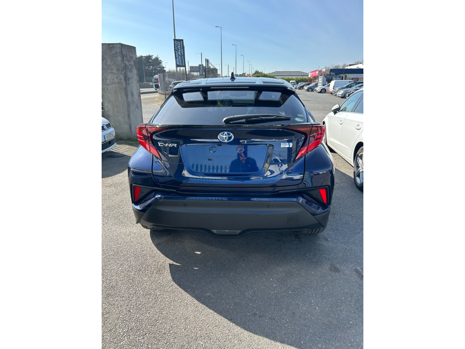 2020 Toyota C-HR - image 13