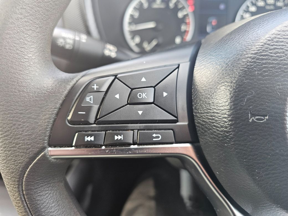 2022 Nissan Juke - image 19